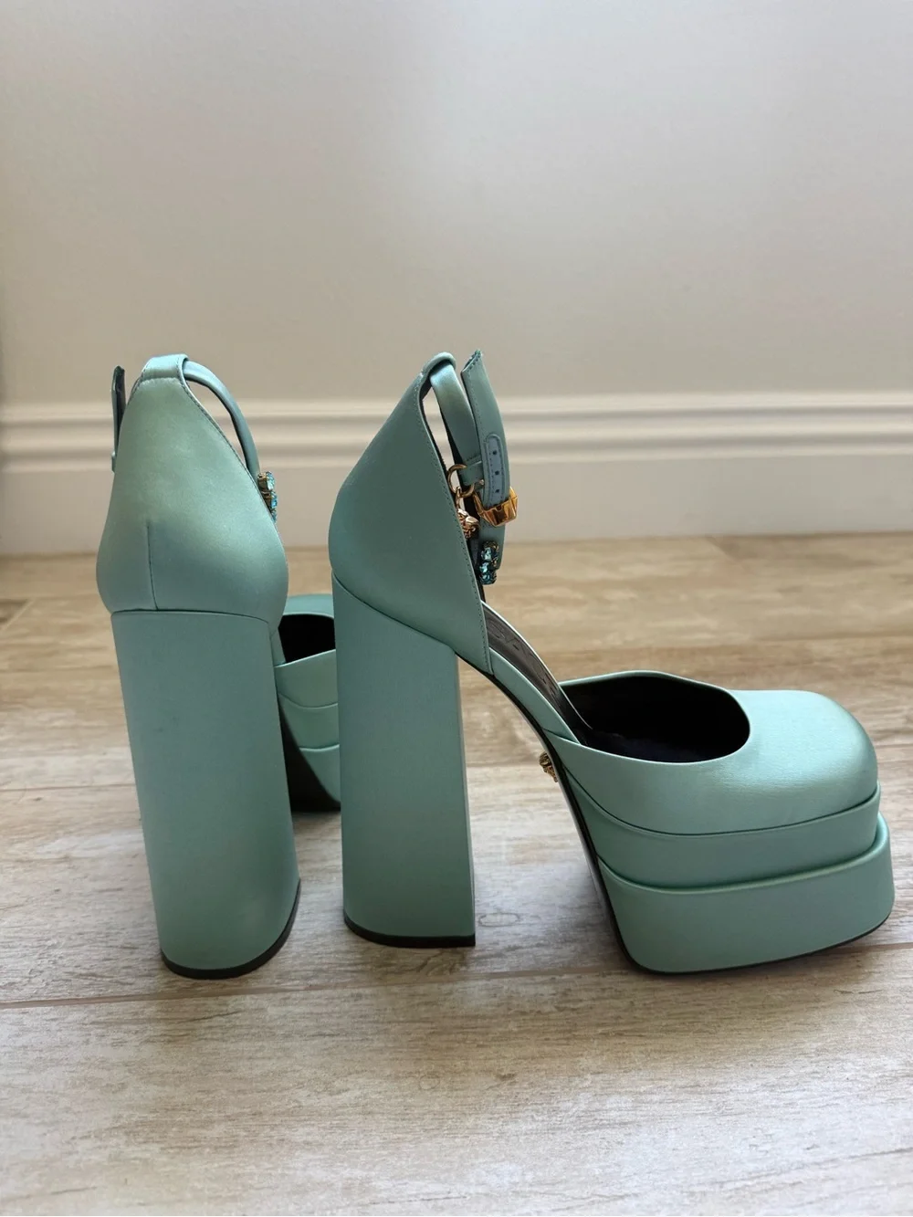 Versace Aevitas Medusa Satin Mint Platform Ankle-Strap Pumps Size 39.5